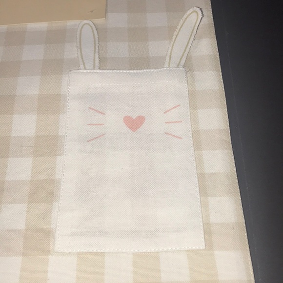 Nwt Metro Farmhouse bunny set of 4 placemats - Picture 2 of 8